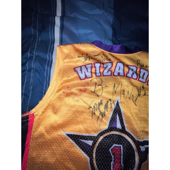Harlem Wizards Yellow Basketball Jersey #1 Autographed by Team Players - Picture 4 of 5